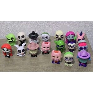 Disney Doorables Nightmare Before Christmas Mini Figures Reg And GID Set 17pcs